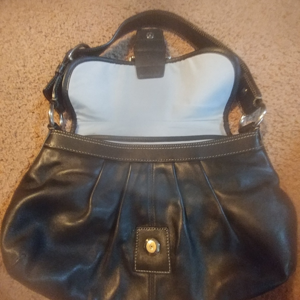 Coach handbag bad like new